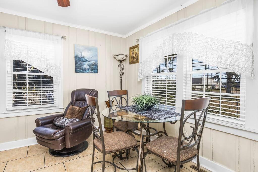 Dazzling Centrally Located Ocean View W 2 Kings, Huge Private Yard, 2 Decks, Firepit, Bbq Мертл-Біч Екстер'єр фото